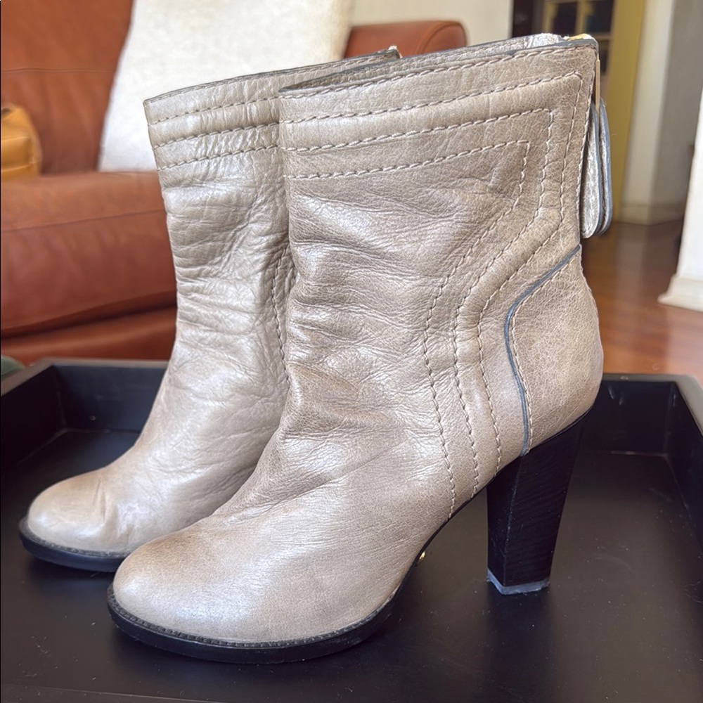 Chloé Leather Ankle Boots